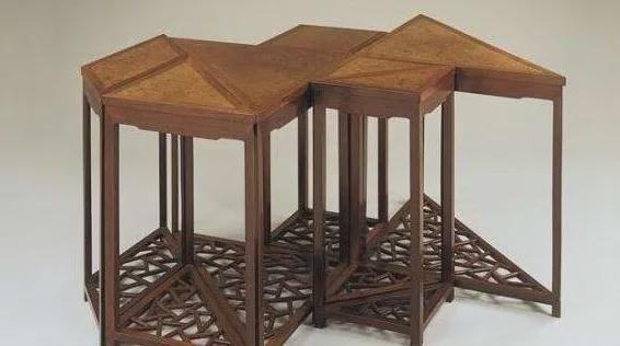 乐鱼体育app,七巧桌 益智型古代家具